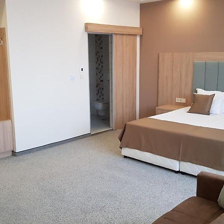Sps Hotel Plovdiv Luaran gambar