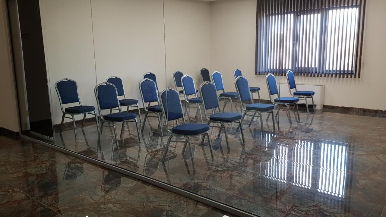 Sps Hotel Plovdiv Luaran gambar