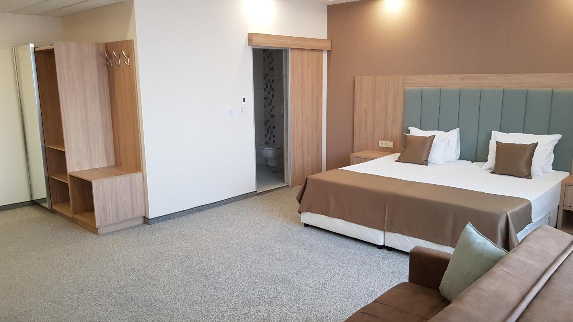 Sps Hotel Plovdiv Luaran gambar